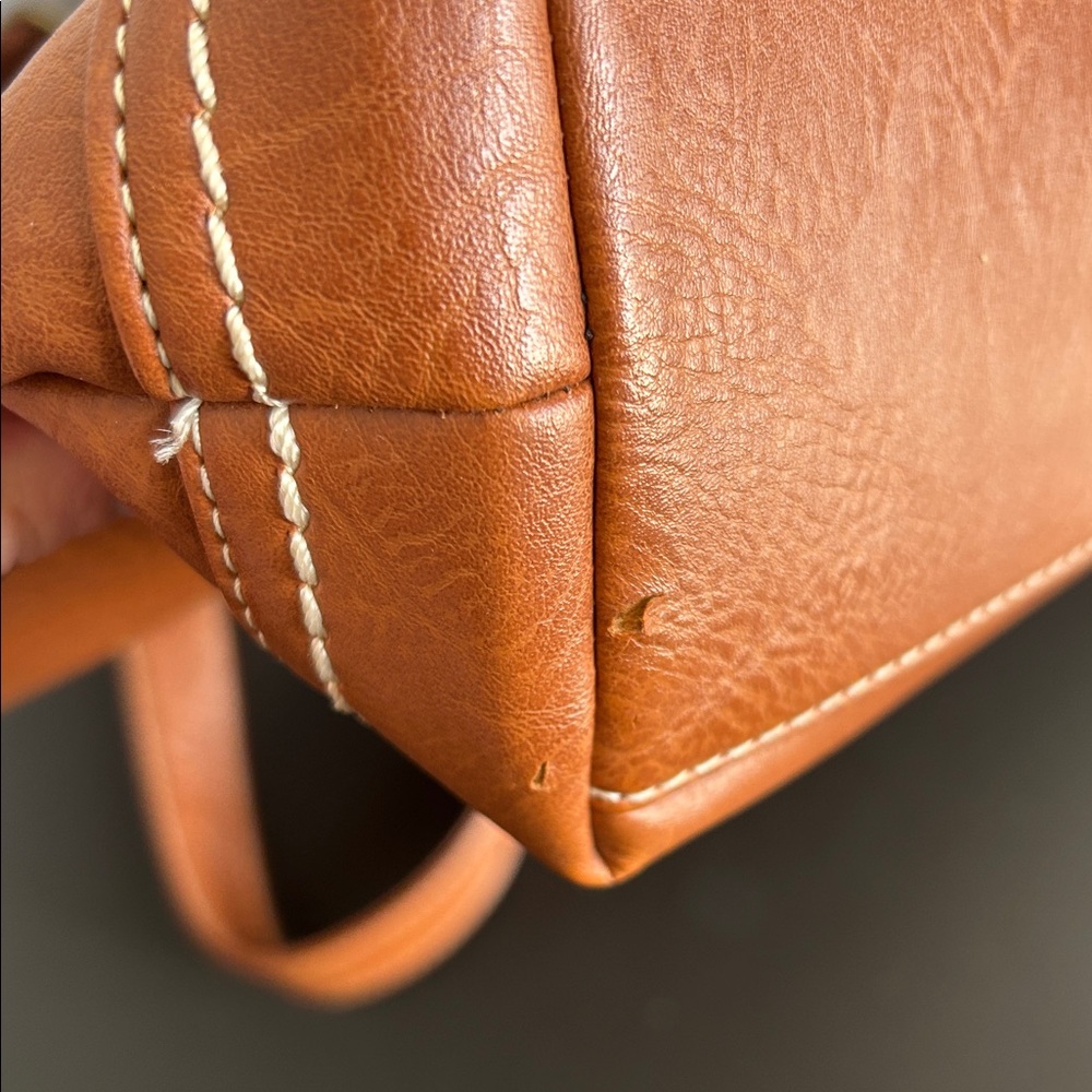 Børn Brown Adjustable Crossbody Bag with Front Pocket - Picture 14 of 16